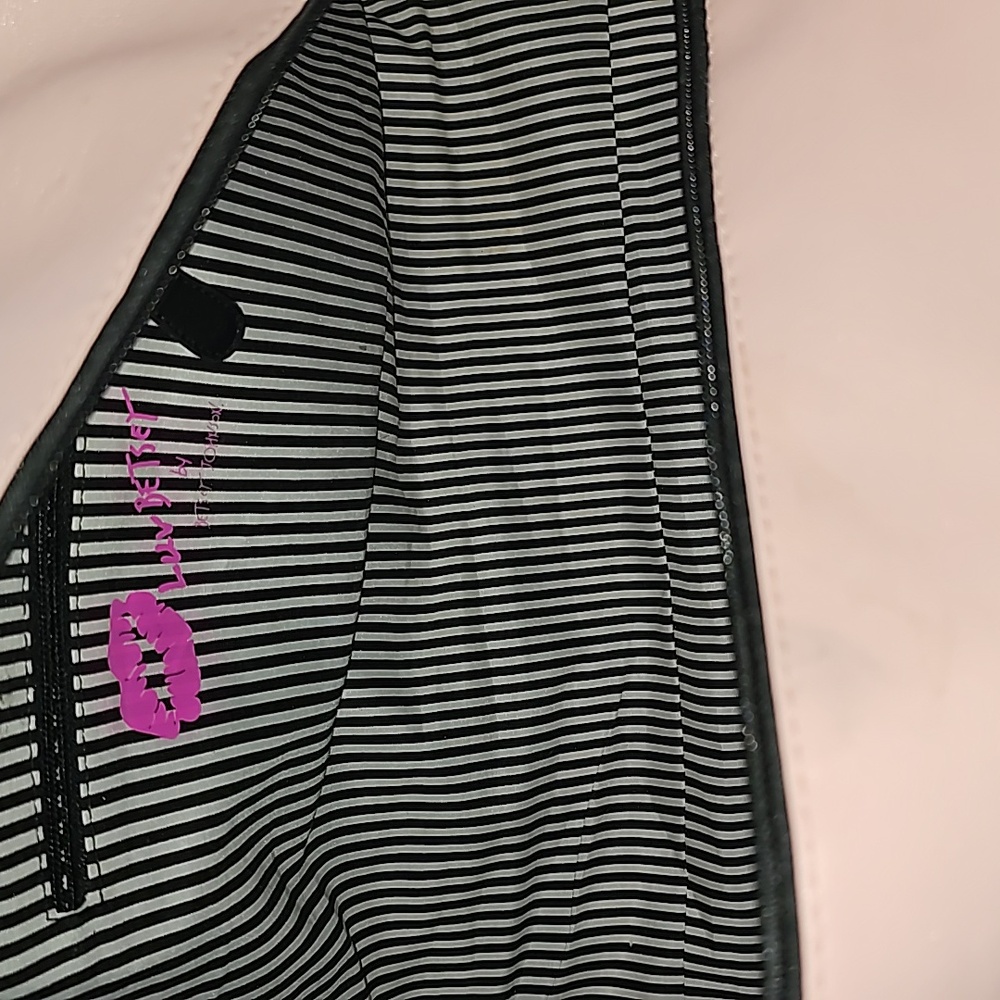 Betsey Johnson Duffle Bag - Check Measurements in Description - Picture 4 of 11